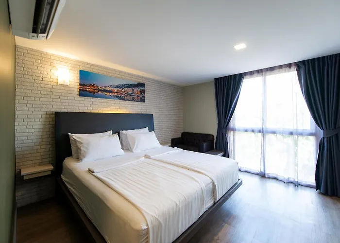 Bb Glass House Pattanakrn บีบี กลาสเฮ้าส์ พัฒนาการ ホテル 3*