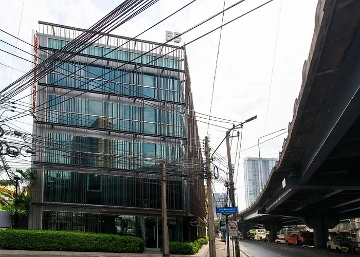 Bb Glass House Pattanakrn บีบี กลาสเฮ้าส์ พัฒนาการ ホテル 3*