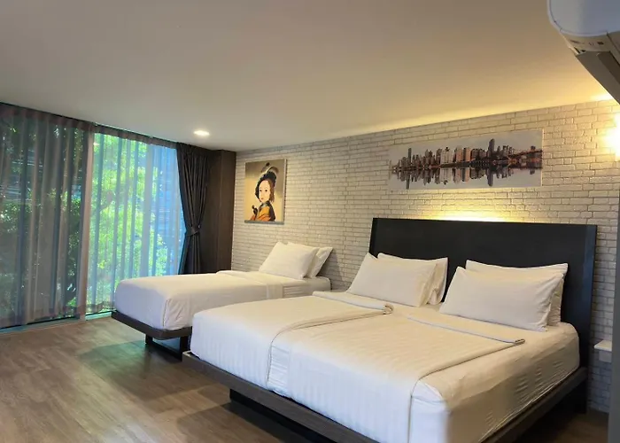ホテル Bb Glass House Pattanakrn บีบี กลาสเฮ้าส์ พัฒนาการ 3*