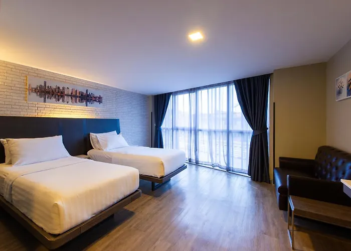 Bb Glass House Pattanakrn บีบี กลาสเฮ้าส์ พัฒนาการ ホテル 3*