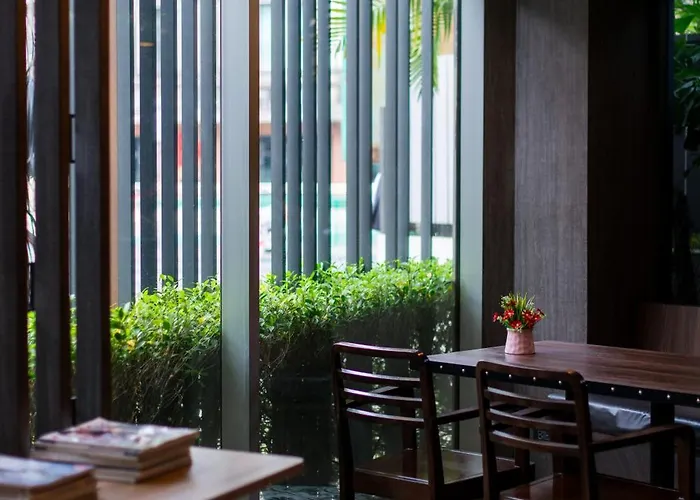Bb Glass House Pattanakrn บีบี กลาสเฮ้าส์ พัฒนาการ バンコク都