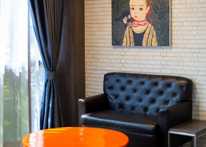 ホテル Bb Glass House Pattanakrn บีบี กลาสเฮ้าส์ พัฒนาการ